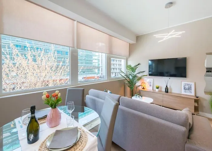 Cozy Private Flat - Mm Marche 7 Min * ميلان